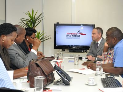 Investe SP recebe delegação da Uganda para discutir comércio mútuo